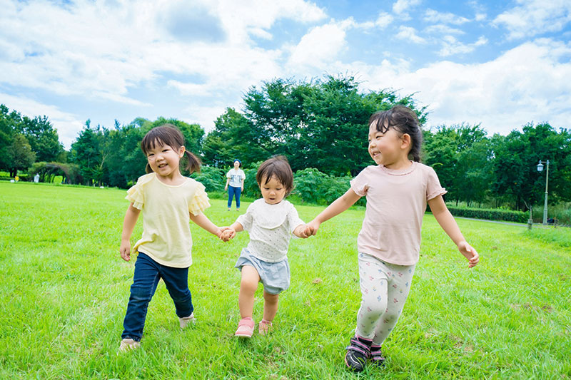 新しい遊具でさらに子ども達が集まる場所