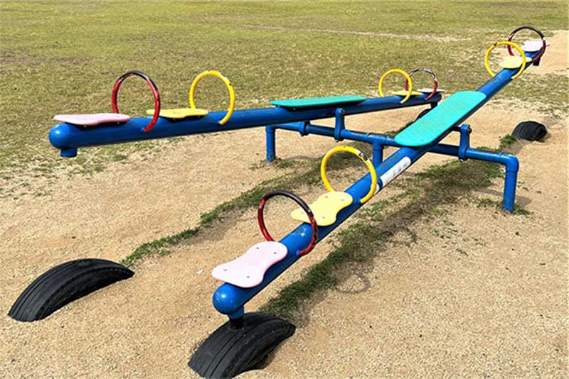 新しい遊具でさらに子ども達が集まる場所